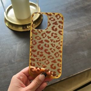 Cheetah Print iphone 12/13 pro max case never worn